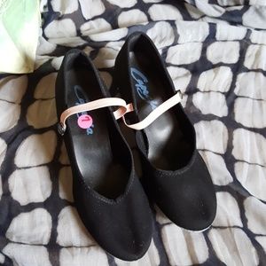 CAPEZIO Dance Shoes